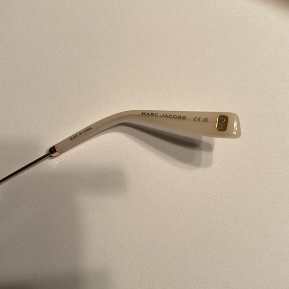 Marc Jacob Gold tone/White Sunglasses.New Without Tag - Picture 5 of 9